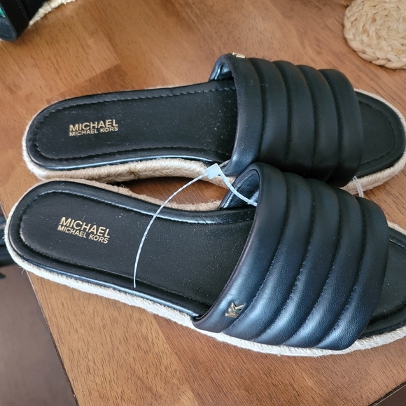 Michael Kors Black Quilted Sandals New - Picture 8 of 8